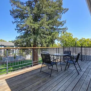  Apartment Comfortable 2br Spacious Deck! 7 Mins To Downtown And Midtown United States