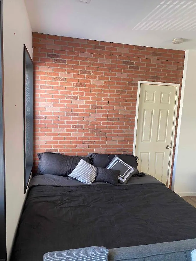 アパート 145 St Queens Near Jfk, Lga, & Citi Field, Free Parking In The Backyard 646-667-6696 ニューヨーク