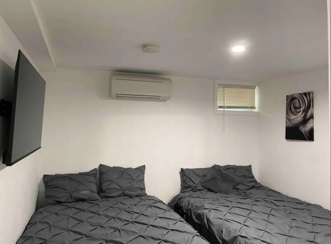 145 St Queens Near Jfk, Lga, & Citi Field, Free Parking In The Backyard 646-667-6696 ニューヨーク 0*,
