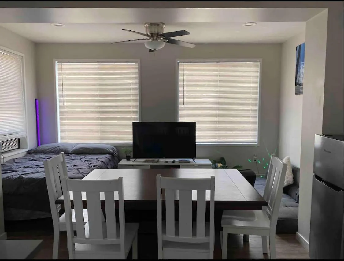 145 St Queens Near Jfk, Lga, & Citi Field, Free Parking In The Backyard 646-667-6696 ニューヨーク 米国